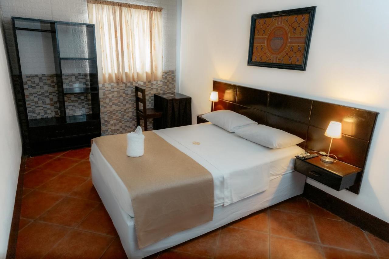 El Cauchero Hotel Iquitos Exteriör bild